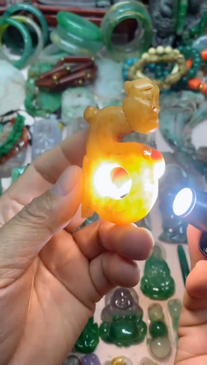 【闪购商品】44直播间的实时画面