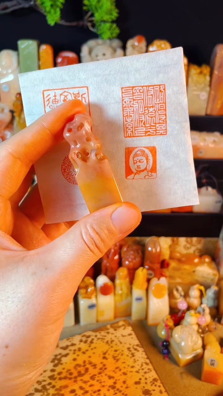 【闪购商品】老挝石印石手工篆刻《佛造像》