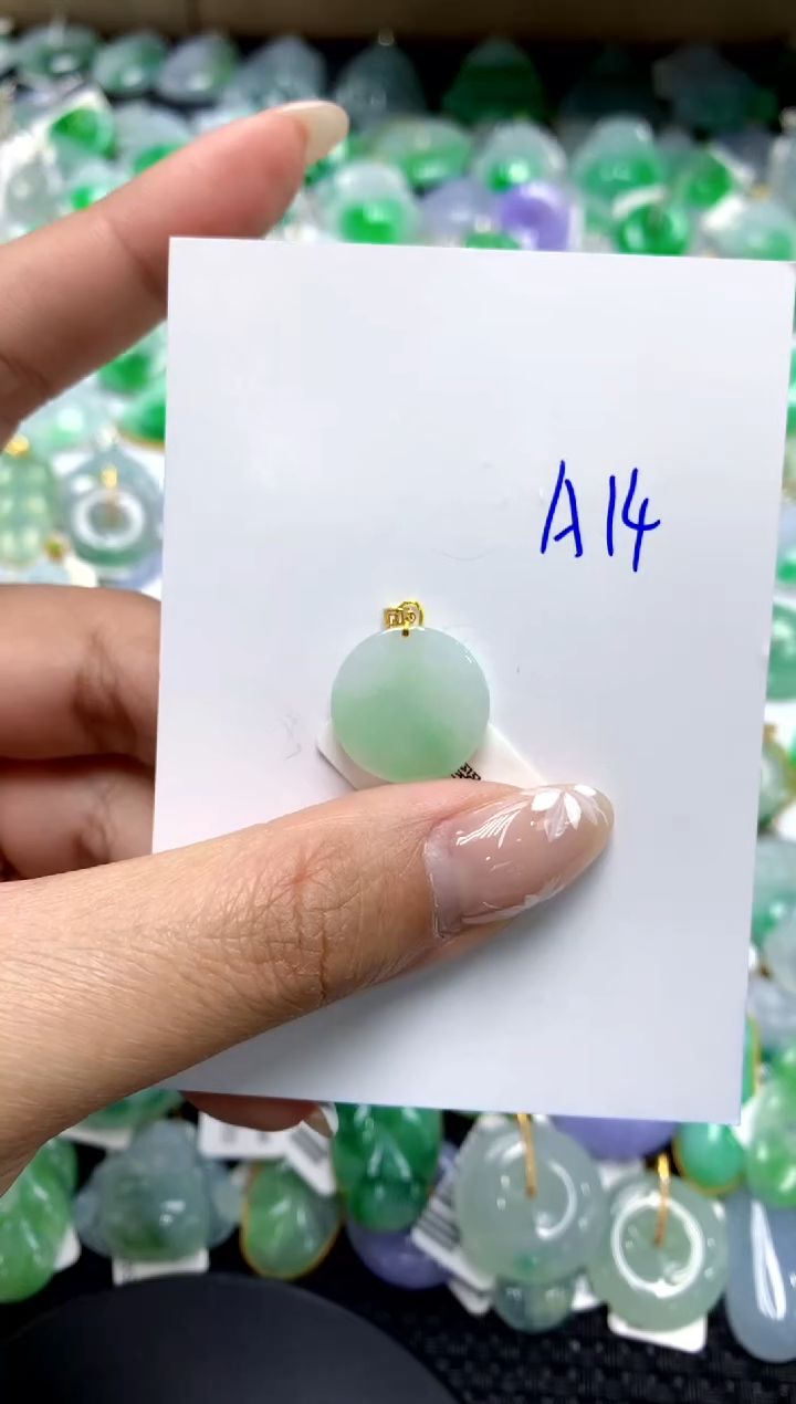 【闪购商品】翡翠颈饰18K金镶嵌111111111111