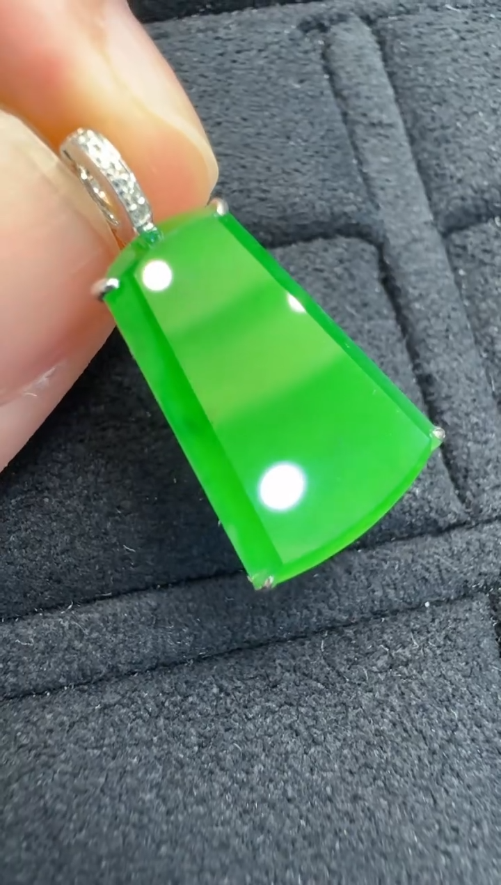 【闪购商品】翡翠吊坠(不含链)18K金镶嵌多样性团购发一件