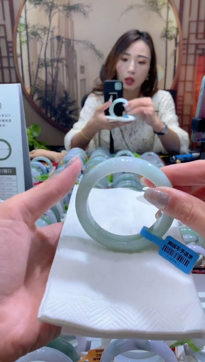 未镶嵌手镯翡翠000072917