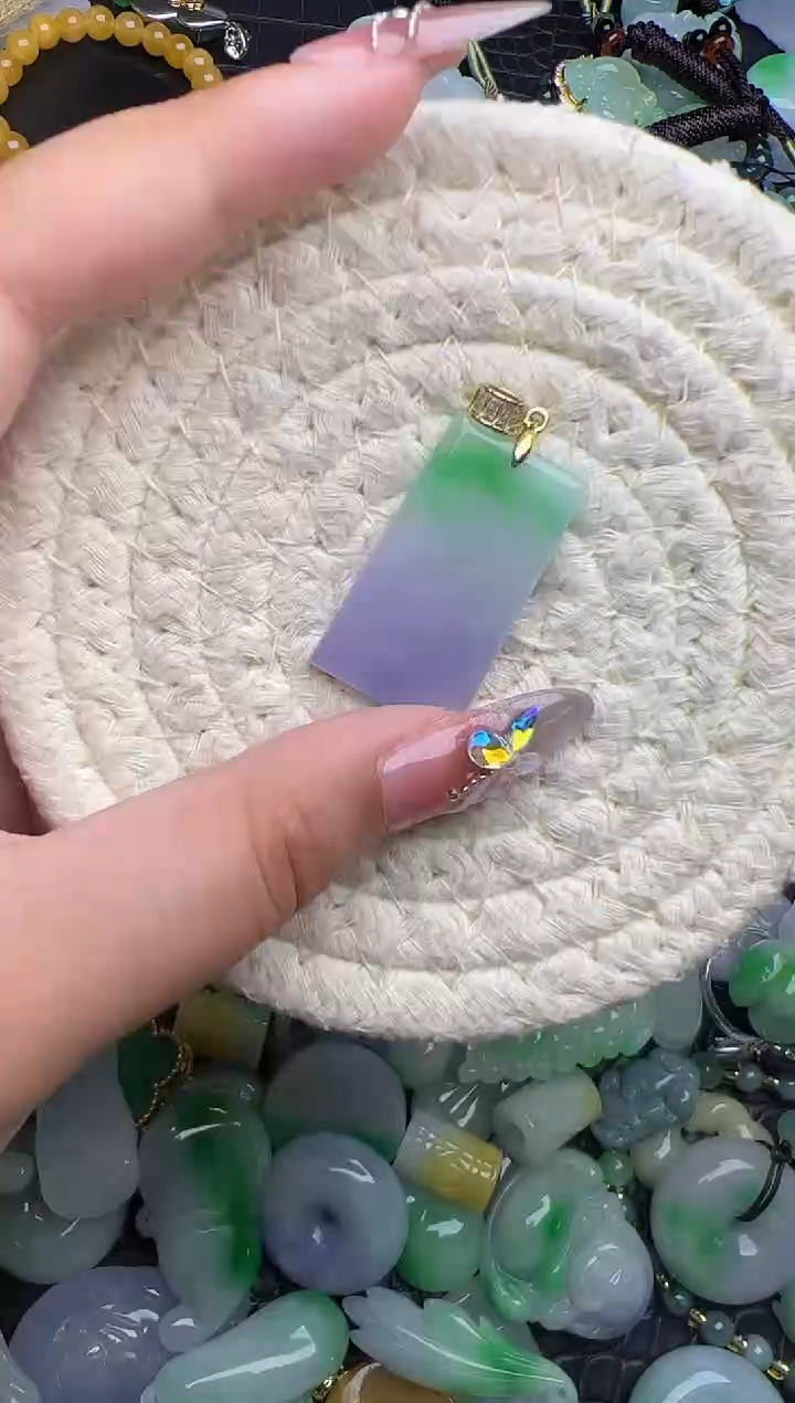 翡翠未镶嵌颈饰天然缅甸翡翠吊坠