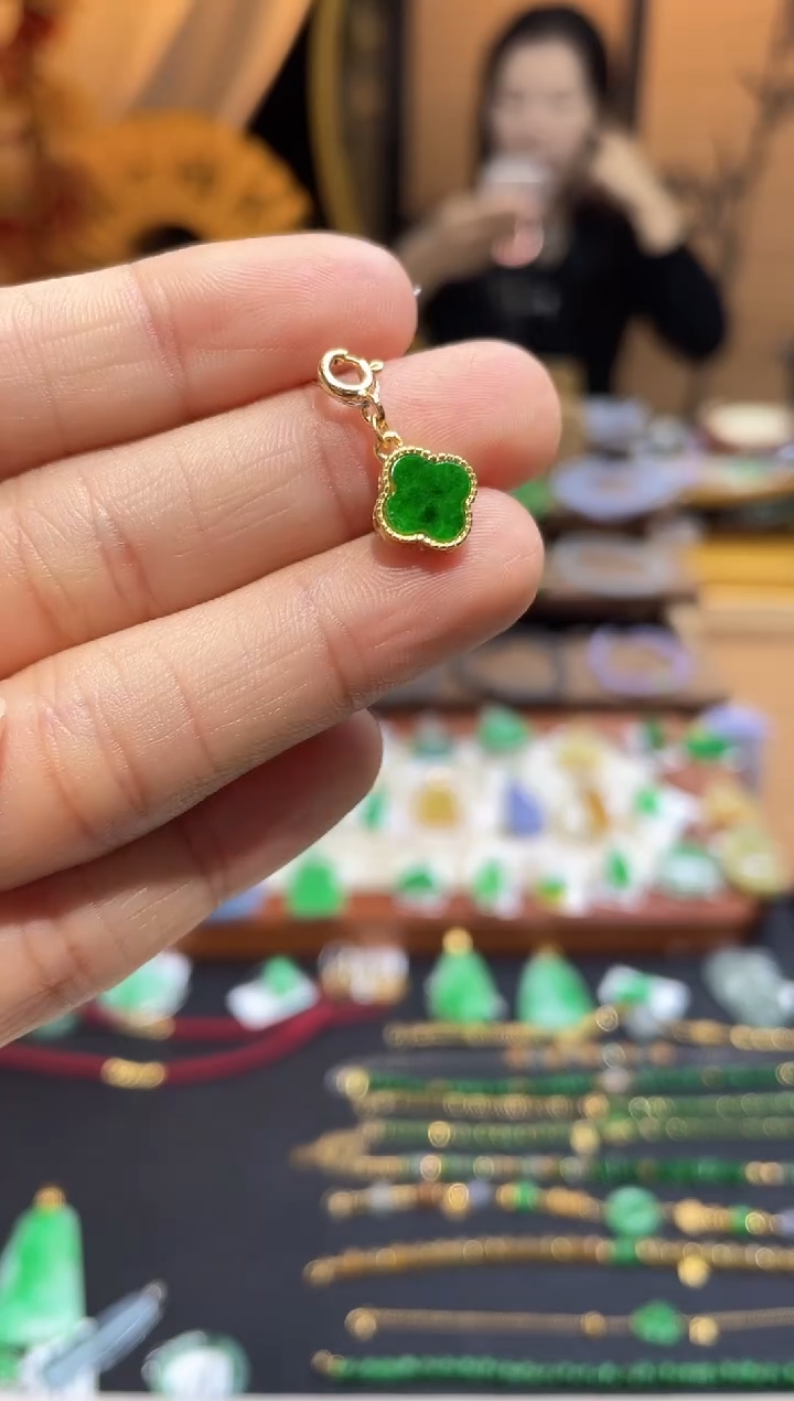 颈饰未镶嵌翡翠四叶草