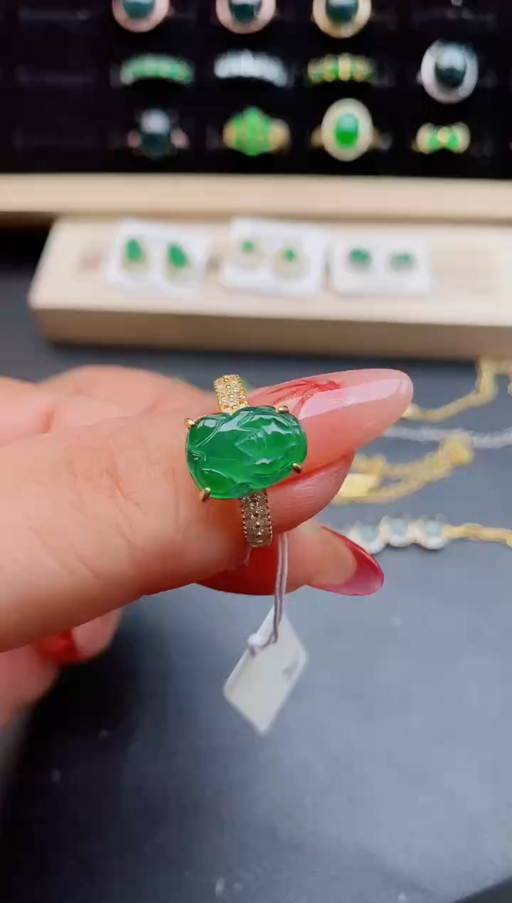 【闪购商品】翡翠戒指银S925镶嵌058505