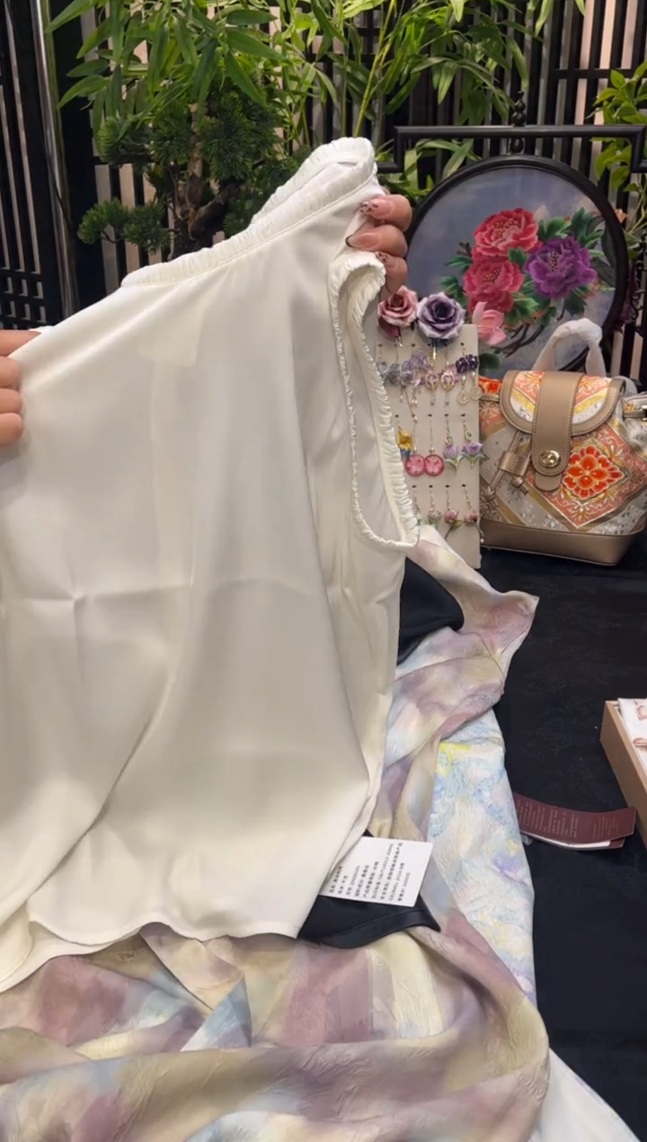 织绣舒*?非遗苏绣手工饰品