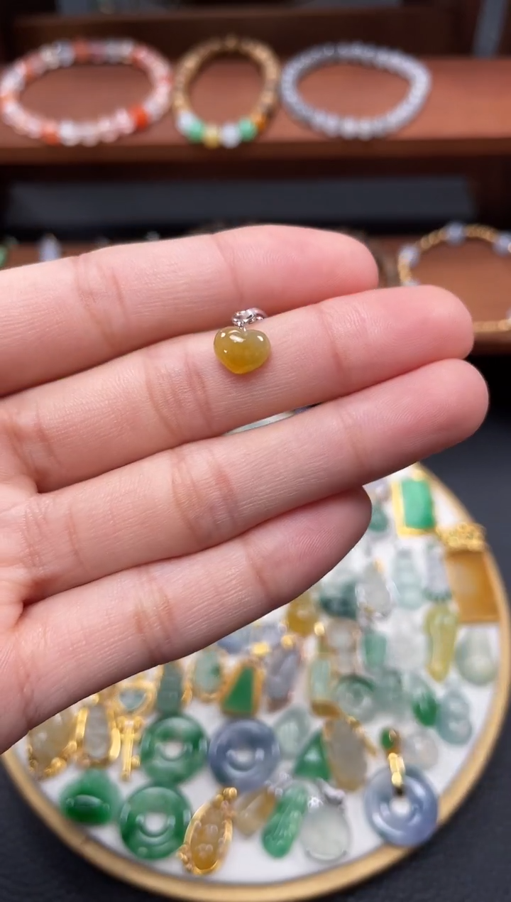 【闪购商品】翡翠吊坠(不含链)18K金镶嵌一个   JK305