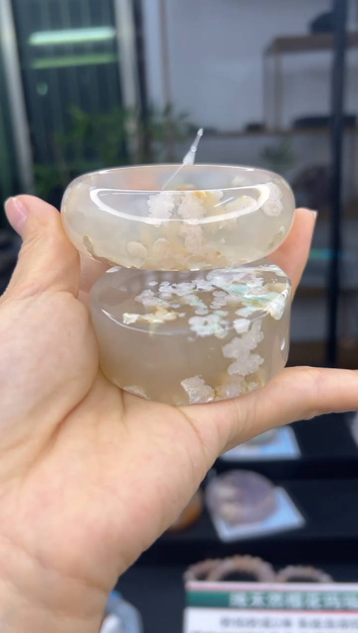 【闪购商品】石英质玉手镯未镶嵌A1303(59圈赠送镯心)