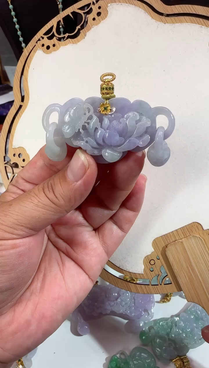 【闪购商品】翡翠颈饰未镶嵌拍照