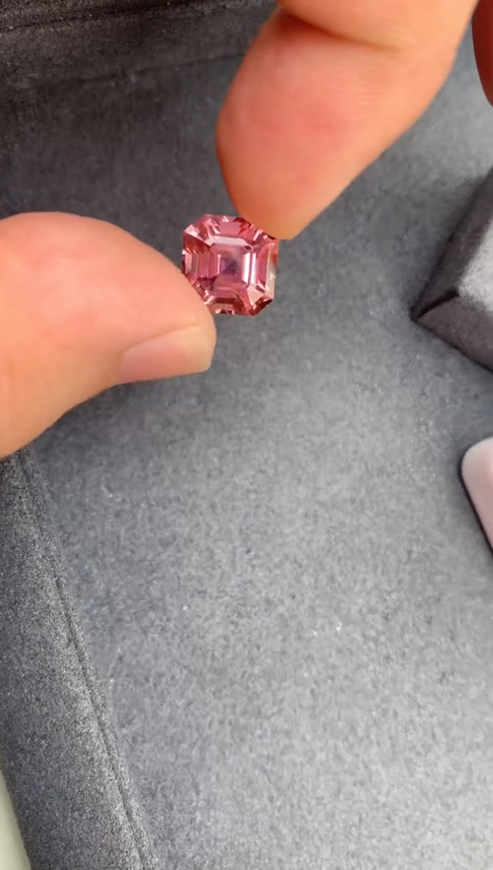 【闪购商品】碧玺裸石未镶嵌5.9ct粉碧玺