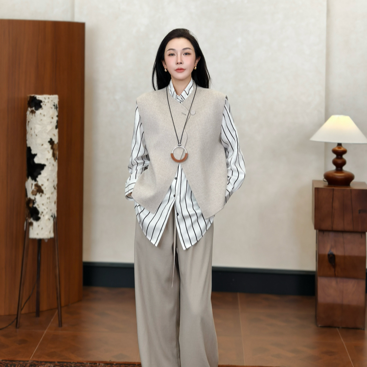 PENNYPENG灌木沙丘春季新款气质轻奢燕麦色设计感羊绒马甲外套