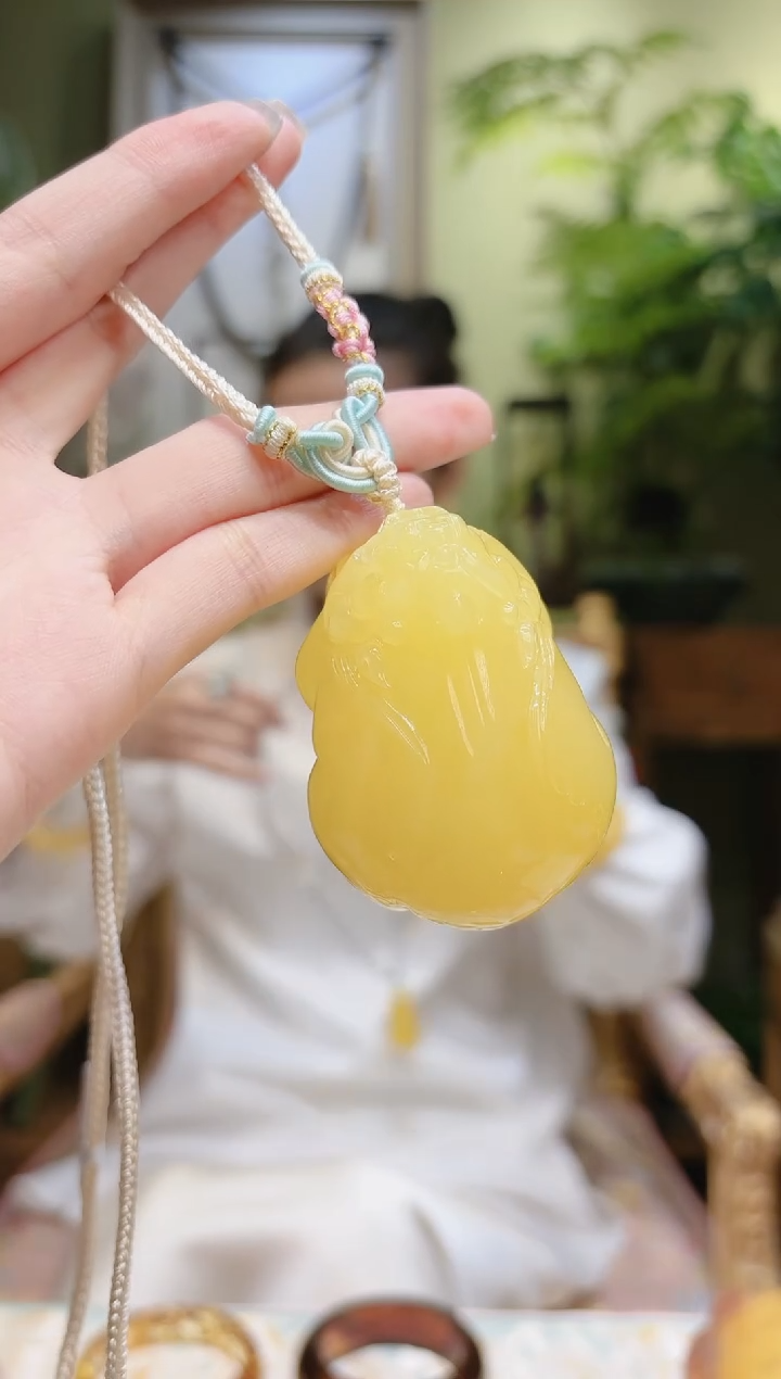 【闪购商品】蜜蜡裸石未镶嵌蜜蜡貔貅绳编吊坠AZ