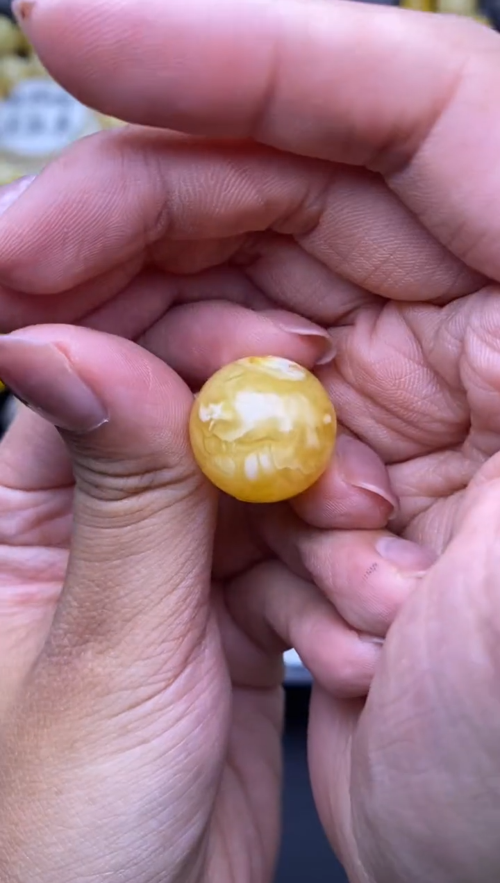 裸石琥珀未镶嵌18.8mm大小姐珠宝31