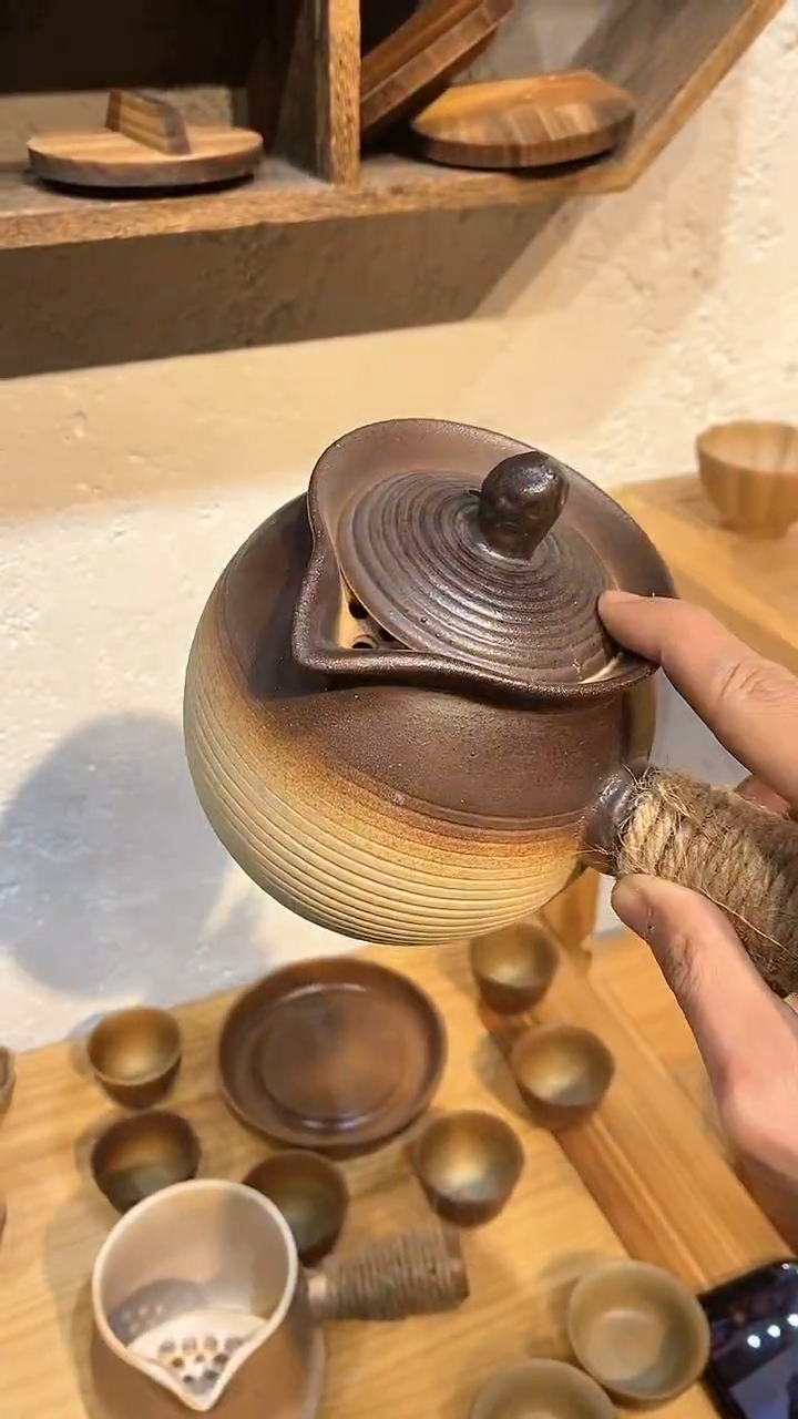 【闪购商品】圆满壶700ml 陶瓷盖哈哈哈哈哈哈哈