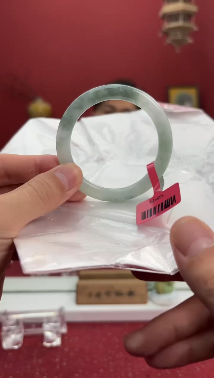 【闪购商品】翡翠手镯（圆镯）未镶嵌19手镯