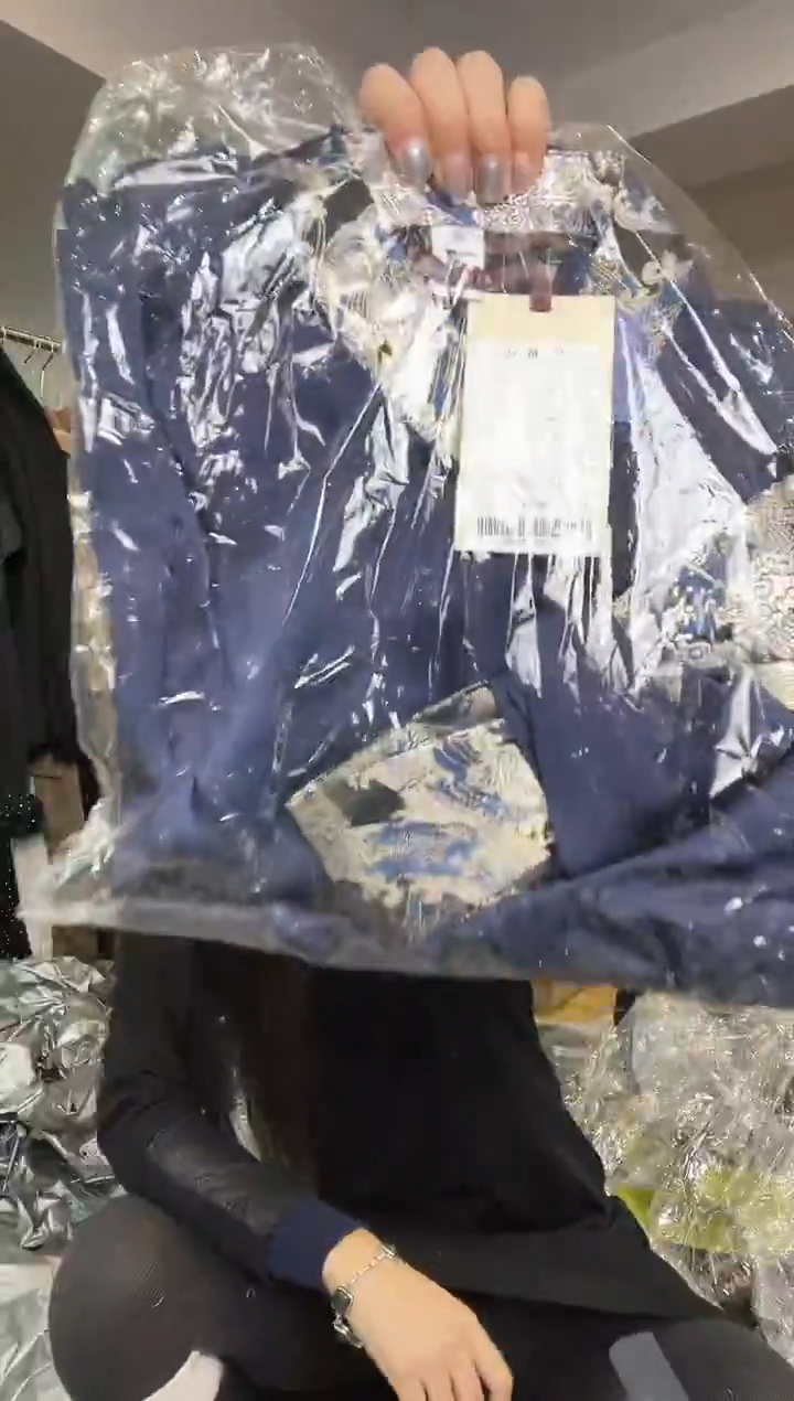 连衣裙       2XL码    130-140斤