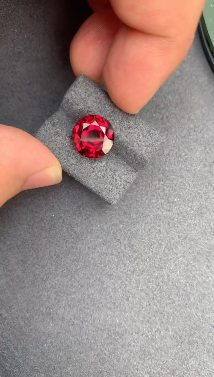 【闪购商品】石榴石裸石未镶嵌7.2ct镁铝榴石