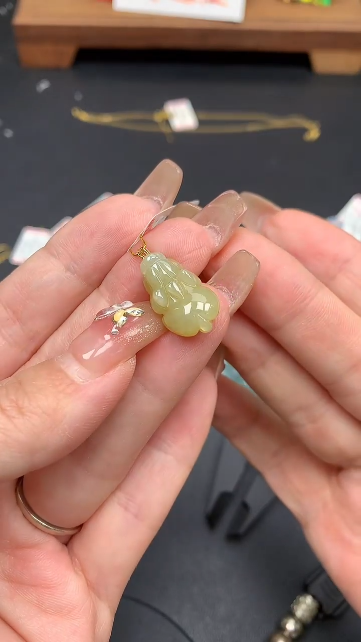 翡翠18K金镶嵌吊坠(不含链)MS182101