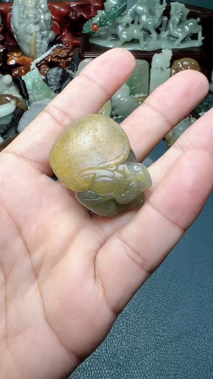 未镶嵌和田玉挂件-