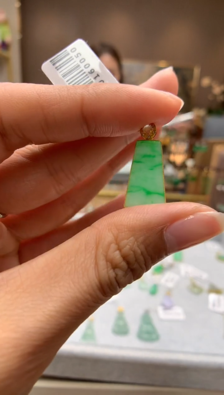 【闪购商品】翡翠颈饰18K金镶嵌无事牌