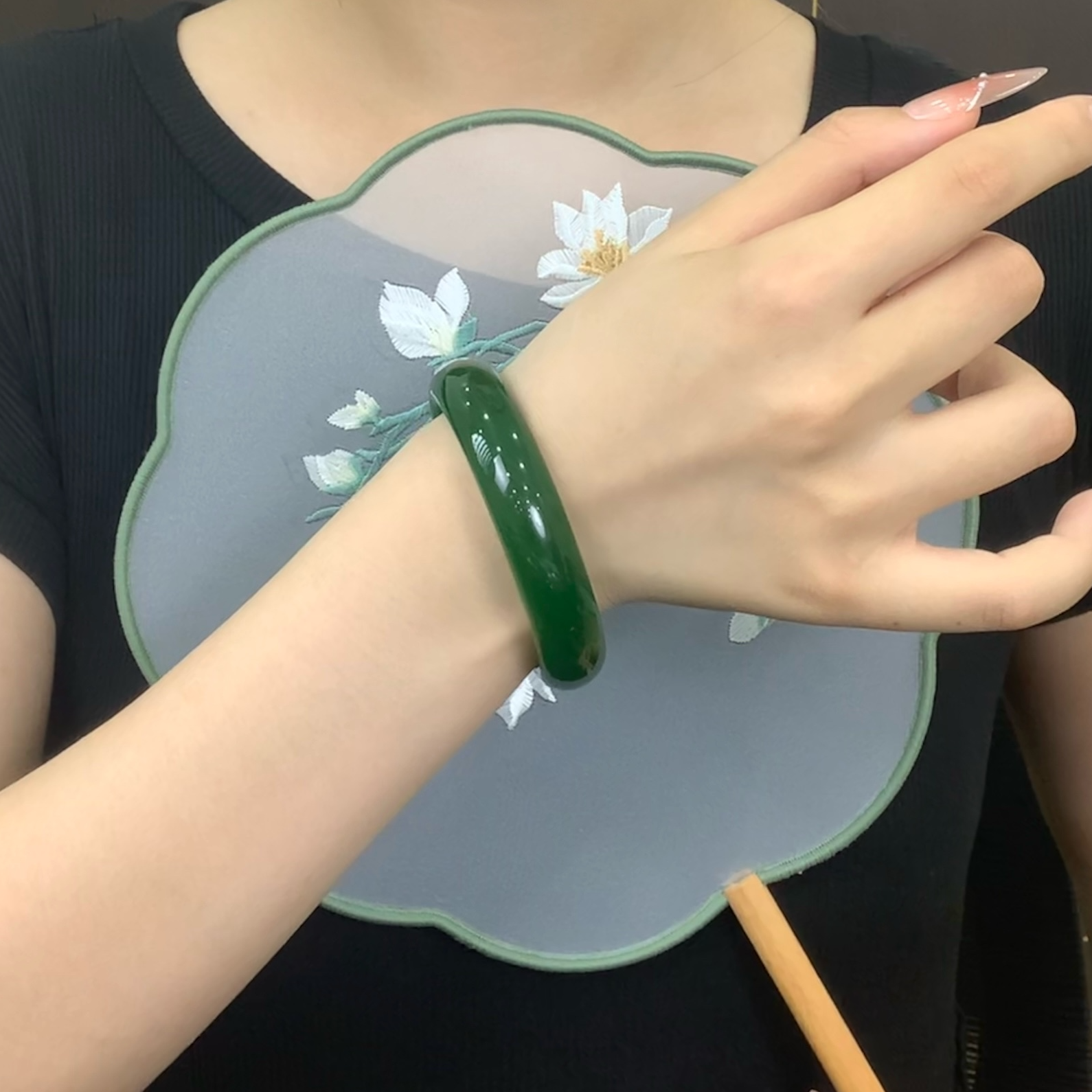 俄碧菠菜绿辣绿正圈时尚优雅 SZ 0152