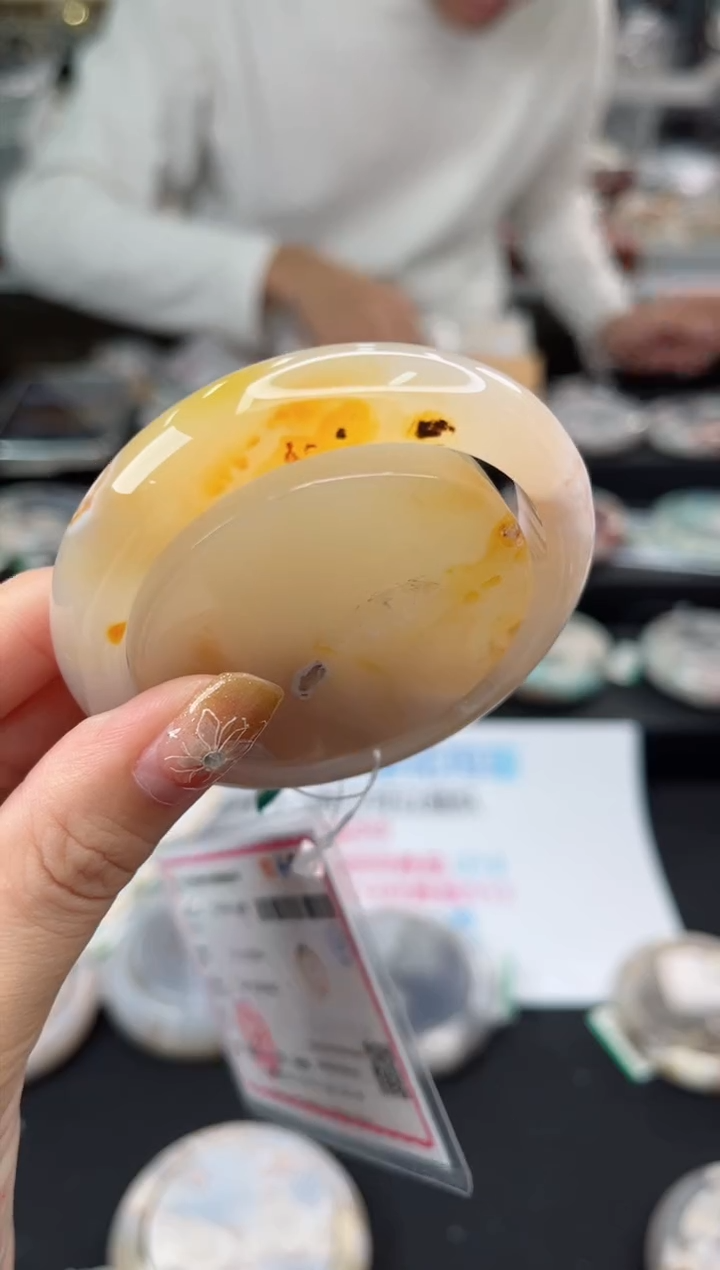 【闪购商品】石英质玉手镯未镶嵌50圈口（不退不换）16600011