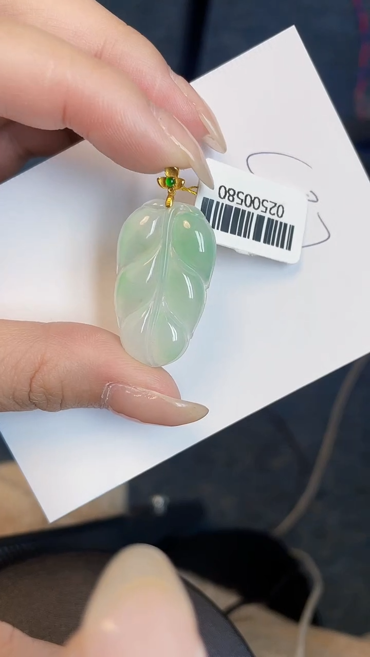 【闪购商品】翡翠颈饰18K金镶嵌00000000