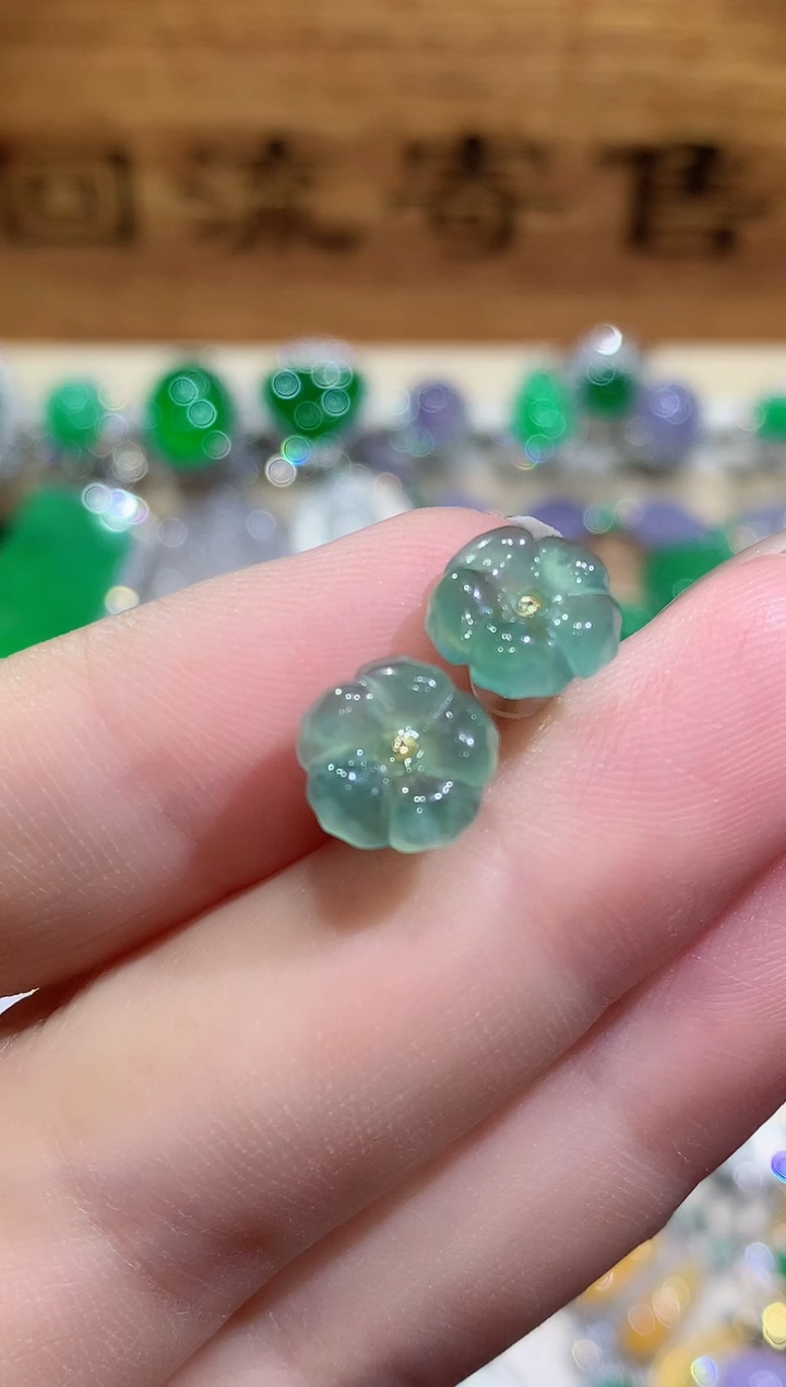 翡翠未镶嵌耳饰团购