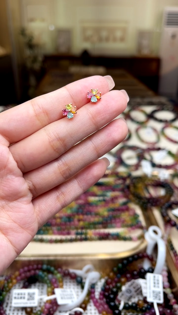 【闪购商品】/银S925镶嵌碧玺碧玺耳钉多样性发货