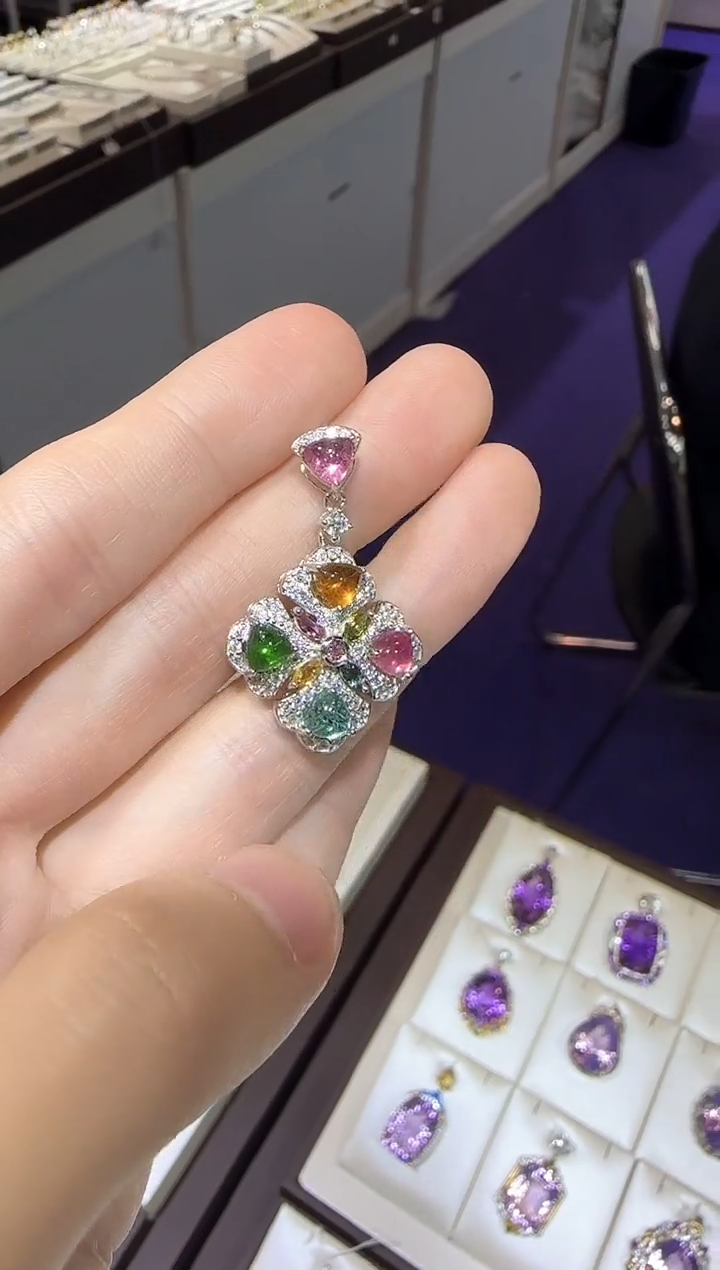 【闪购商品】碧玺颈饰银S925镶嵌5mm糖塔