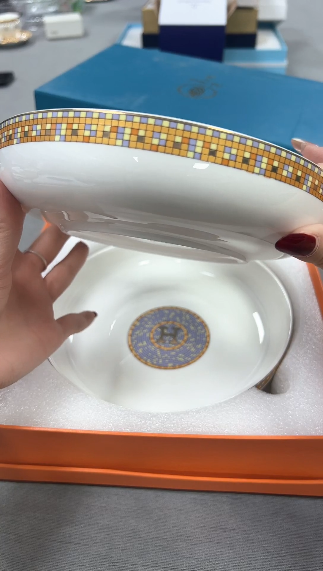 【闪购商品】瓷片新号开播不计成本欢迎点菜！