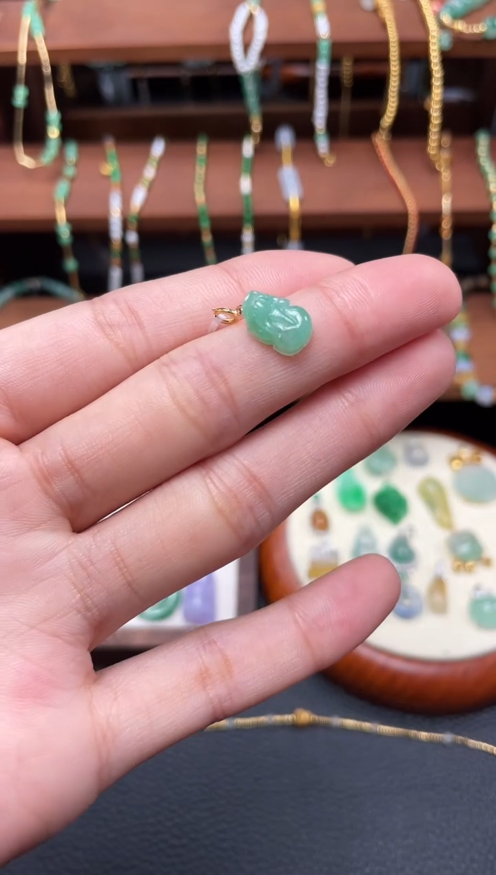 【闪购商品】翡翠吊坠(不含链)18K金镶嵌一个  JK681