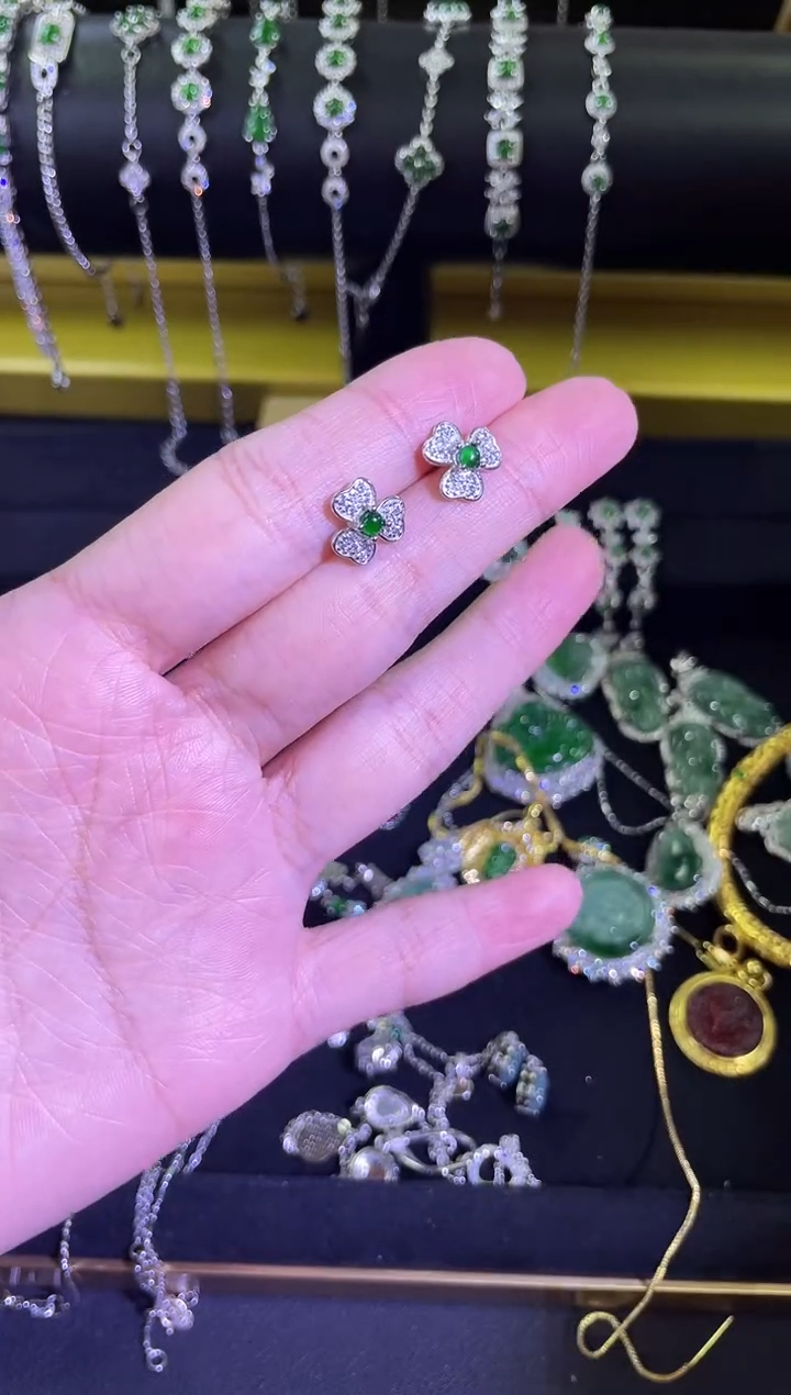 【闪购商品】翡翠耳饰未镶嵌耳钉