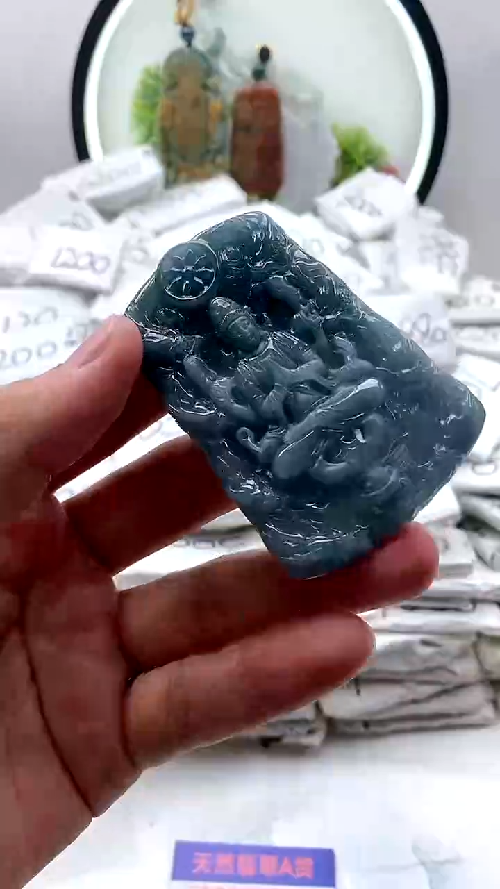 【闪购商品】翡翠颈饰未镶嵌千手观音