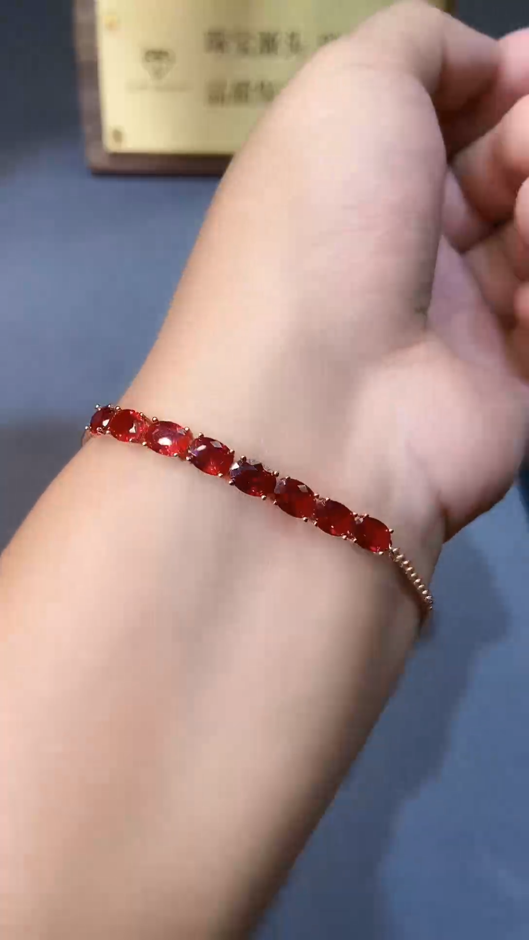 【闪购商品】红宝石手链银S925镶嵌354