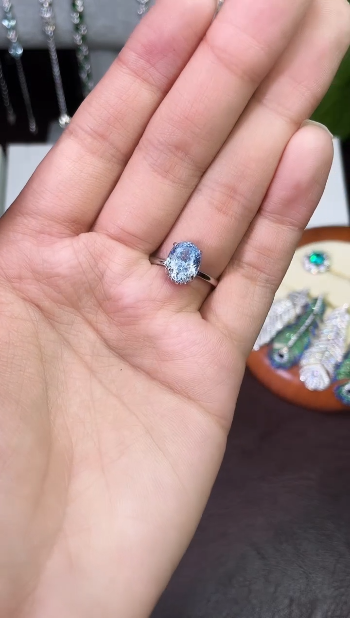 合金颈饰合成钻石冰蓝戒指2