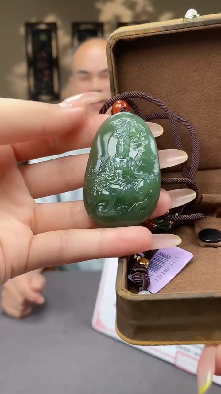 和田玉未镶嵌颈饰C257