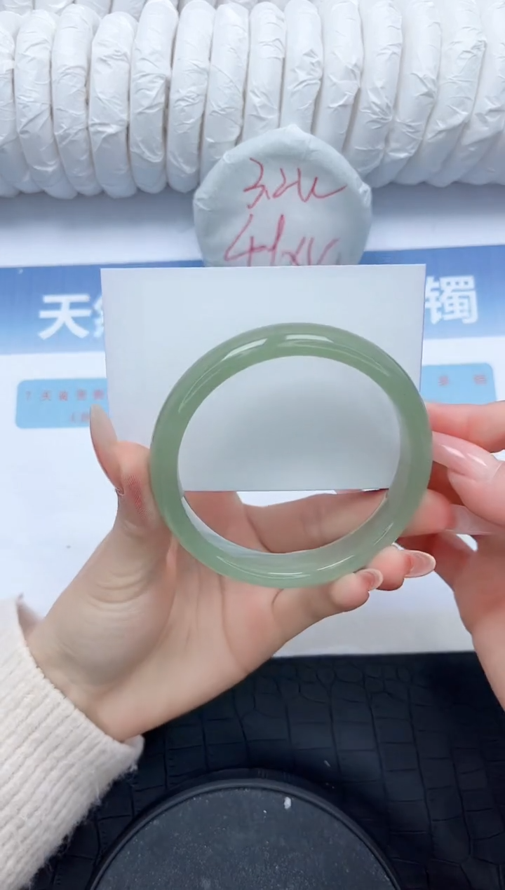 【闪购商品】石英质玉手镯未镶嵌L280-62