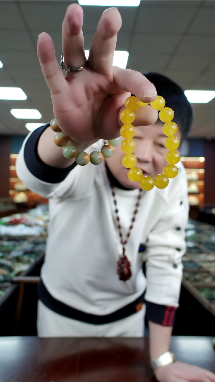 未镶嵌蛇纹石玉手串多样是发货随机发一