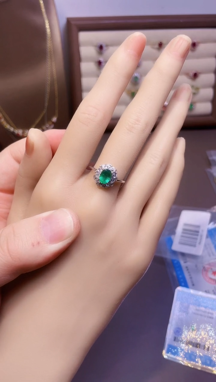 【闪购商品】祖母绿戒指银S925镶嵌1
