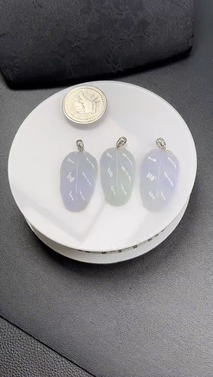 【闪购商品】翡翠颈饰18K金镶嵌叶子多样性发一