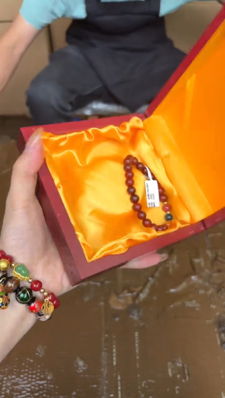 尚品精品手串《无礼盒》