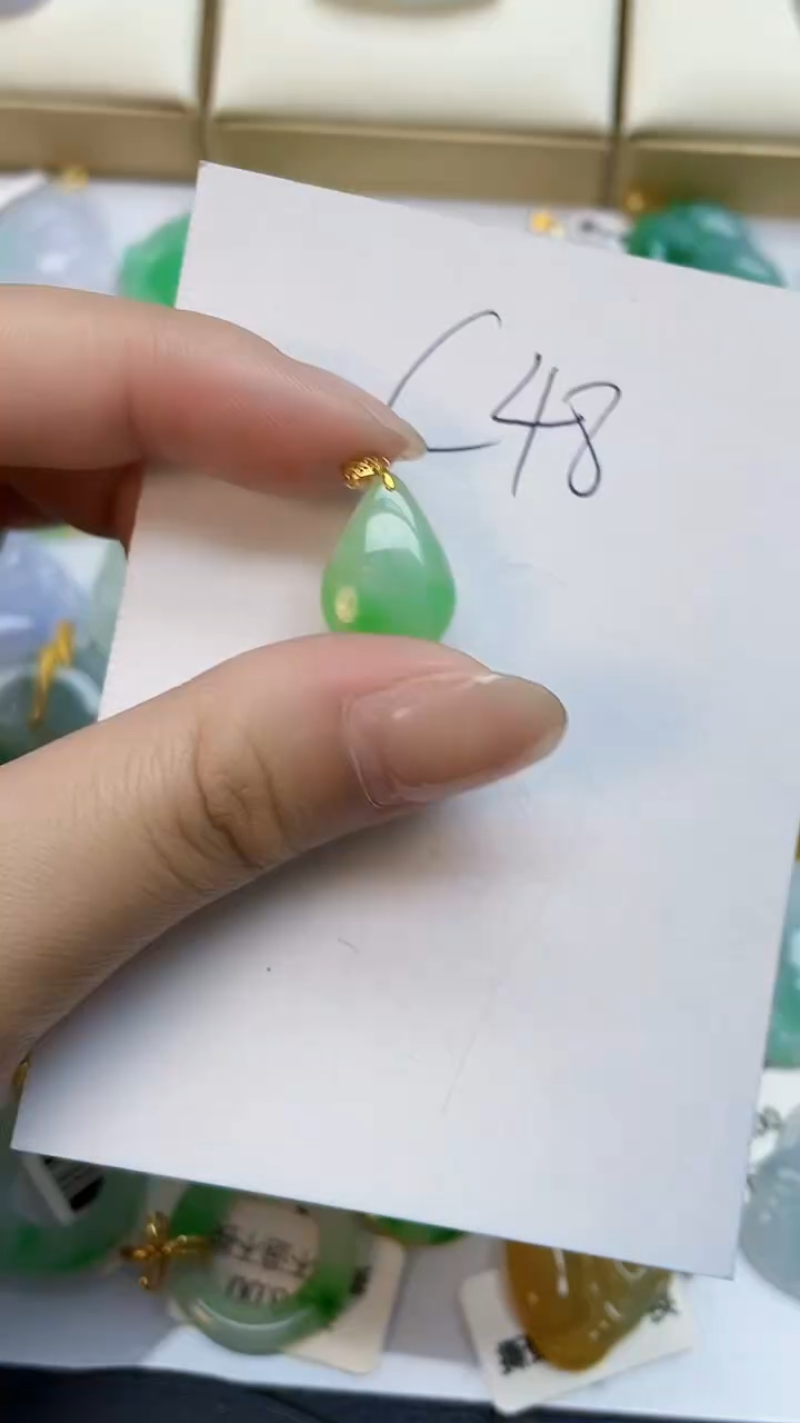 【闪购商品】翡翠颈饰18K金镶嵌0000000000