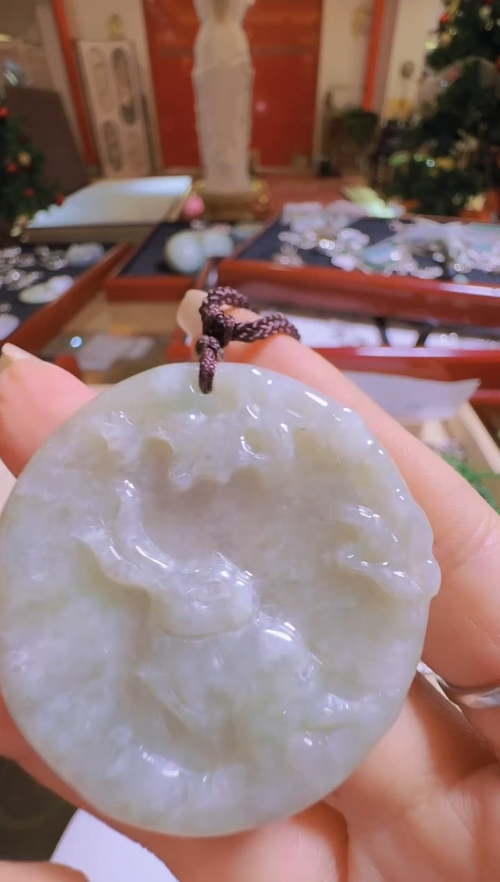 【闪购商品】翡翠吊坠(不含链)未镶嵌翡翠