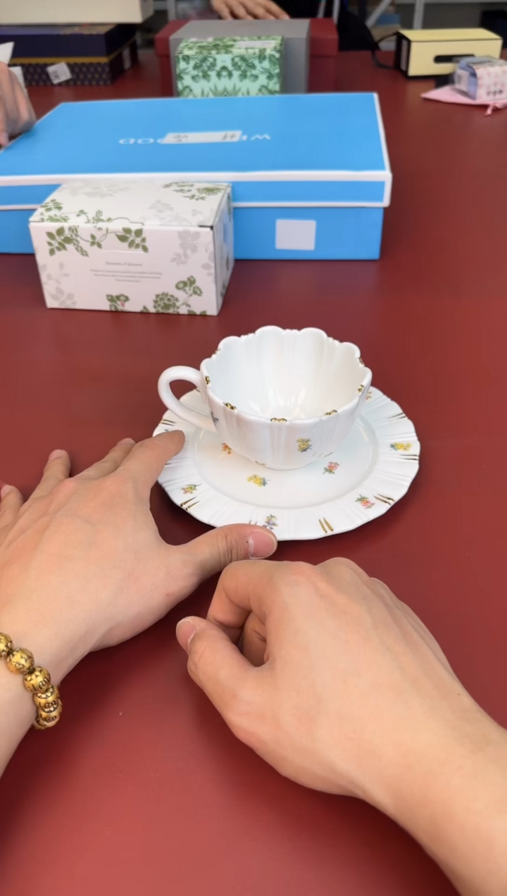 【闪购商品】瓷片新号开播全场漏@@H1726