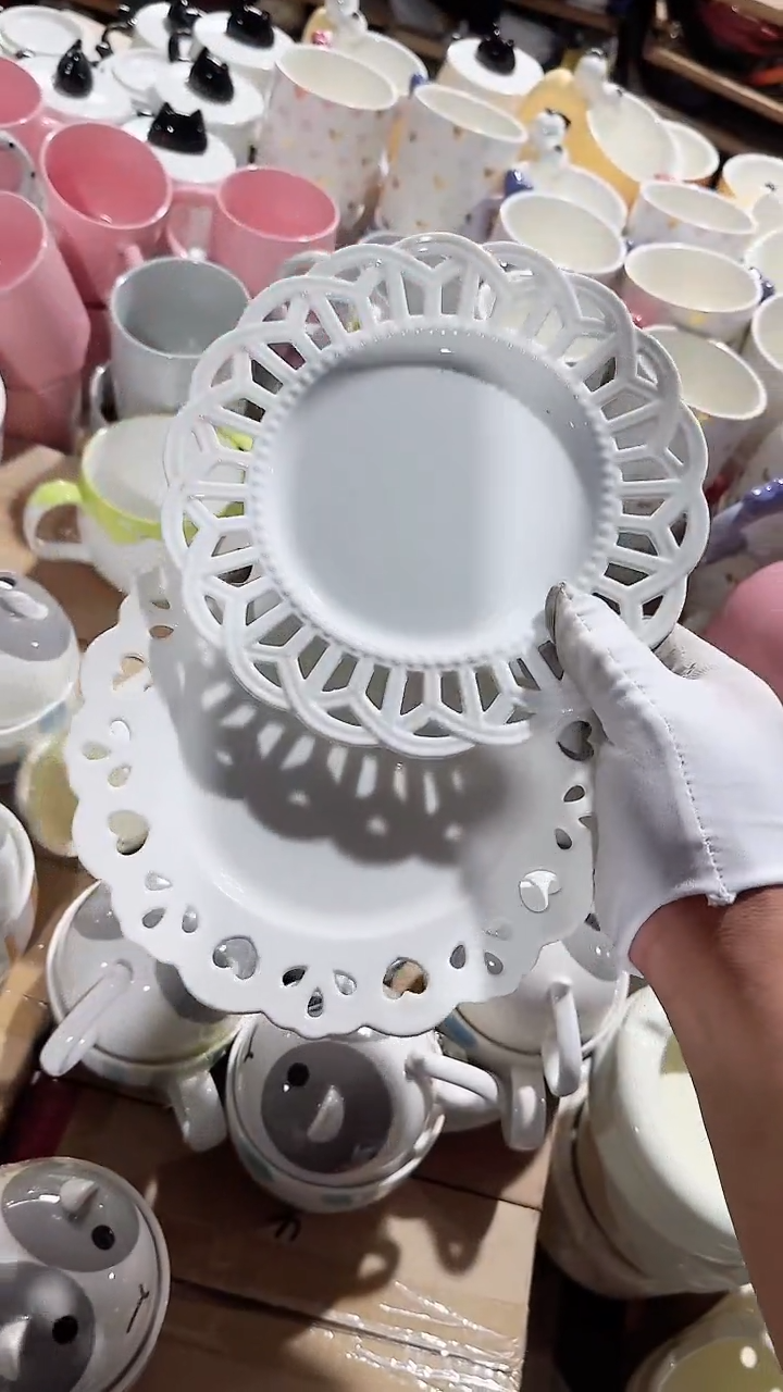 碗2个镂空盘 8英寸微瑕凑满20元包邮