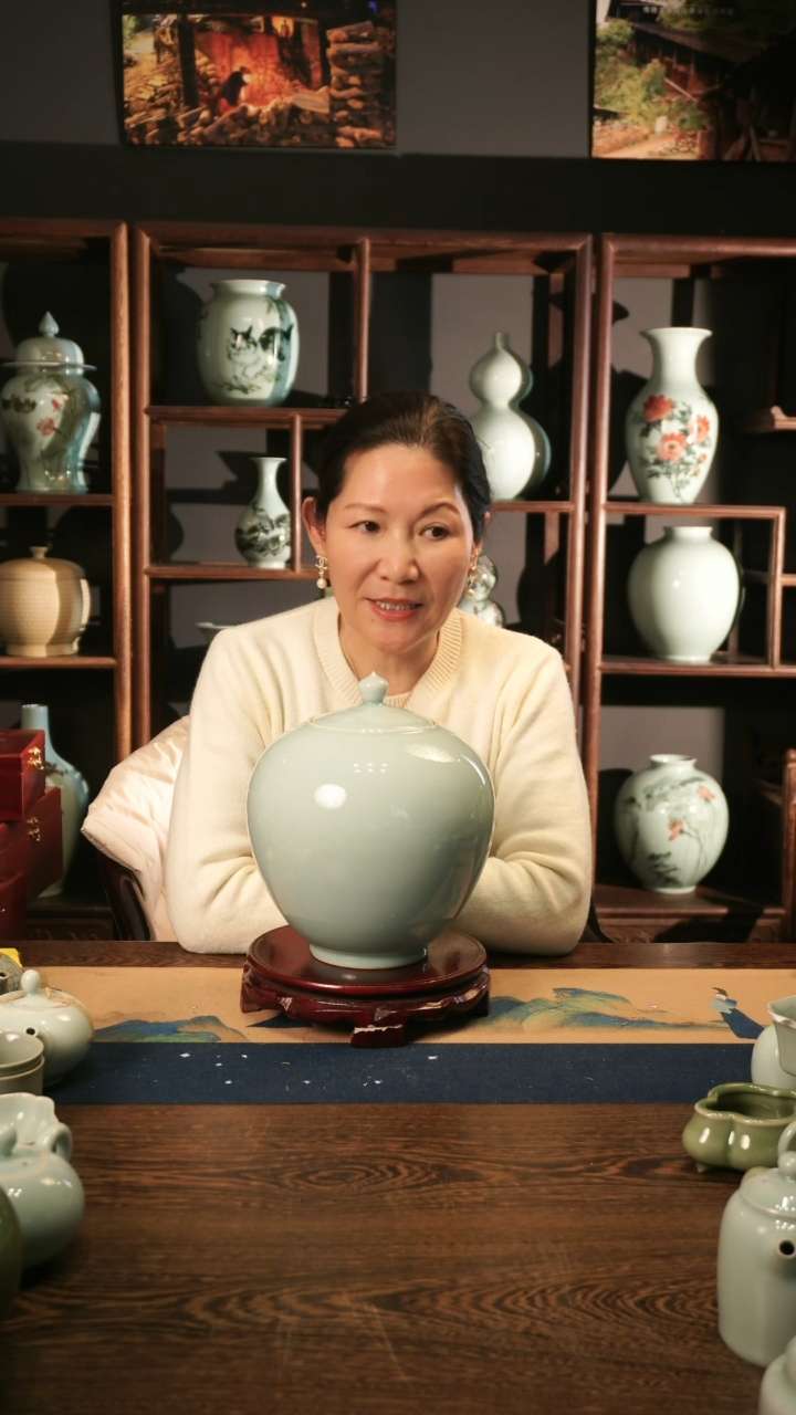 【闪购商品】纯手工 粉青 如意盖罐B