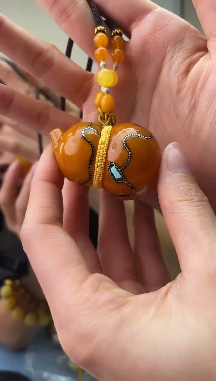 琥珀未镶嵌珠宝奇石T026假一罚十多样性发其一