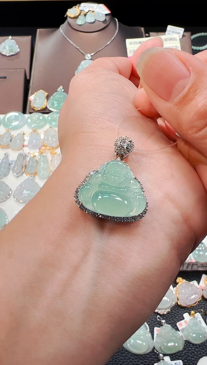 【闪购商品】翡翠吊坠(不含链)银S925镶嵌佛公吊坠