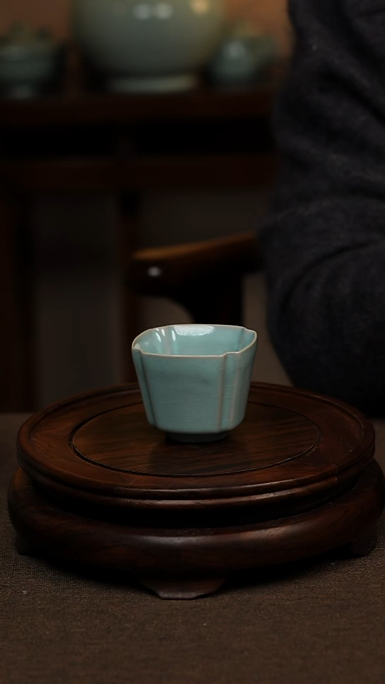 瓷片天青色四方八角杯70ml微瑕不带礼盒