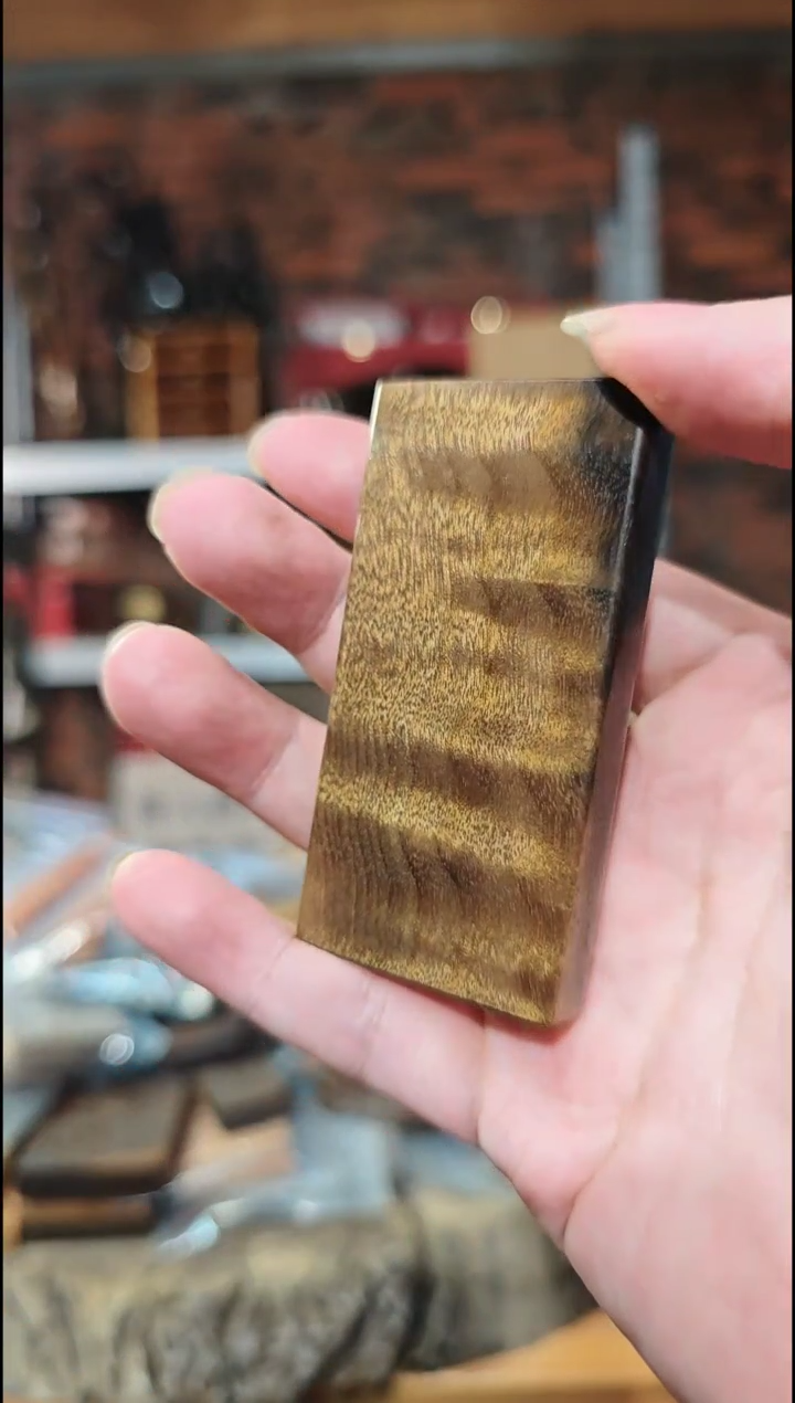 金丝楠无事牌手把件